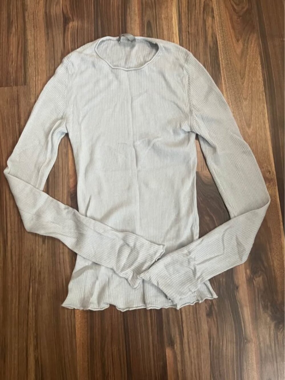 Light blue Vince cashmere sweater size Medium